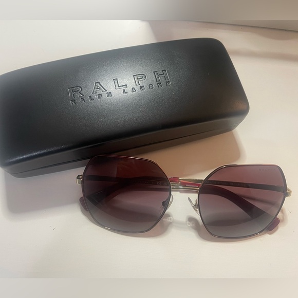 NEW Ralph by Ralph Lauren Polarized Sunglasses - Picture 4 of 7